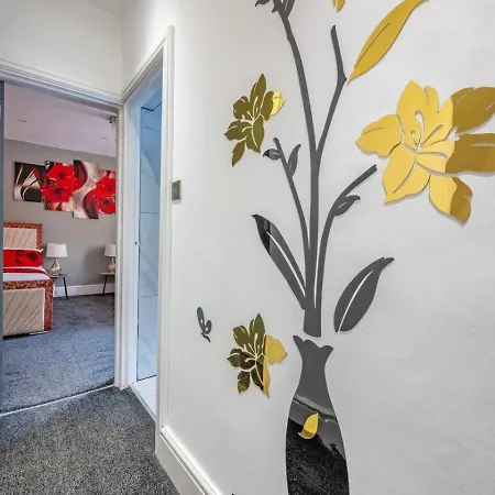10w - For Your Relaxed & Cosy Leeds (West Yorkshire)