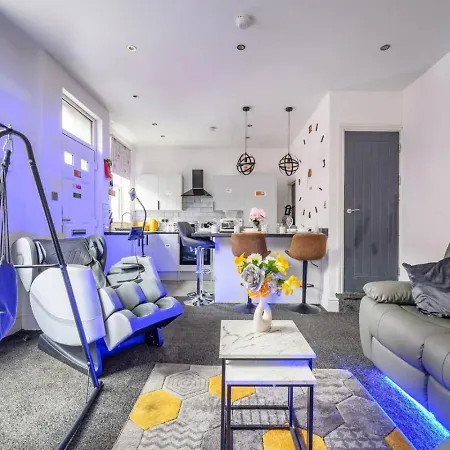 10w - For Your Relaxed & Cosy Leeds (West Yorkshire)